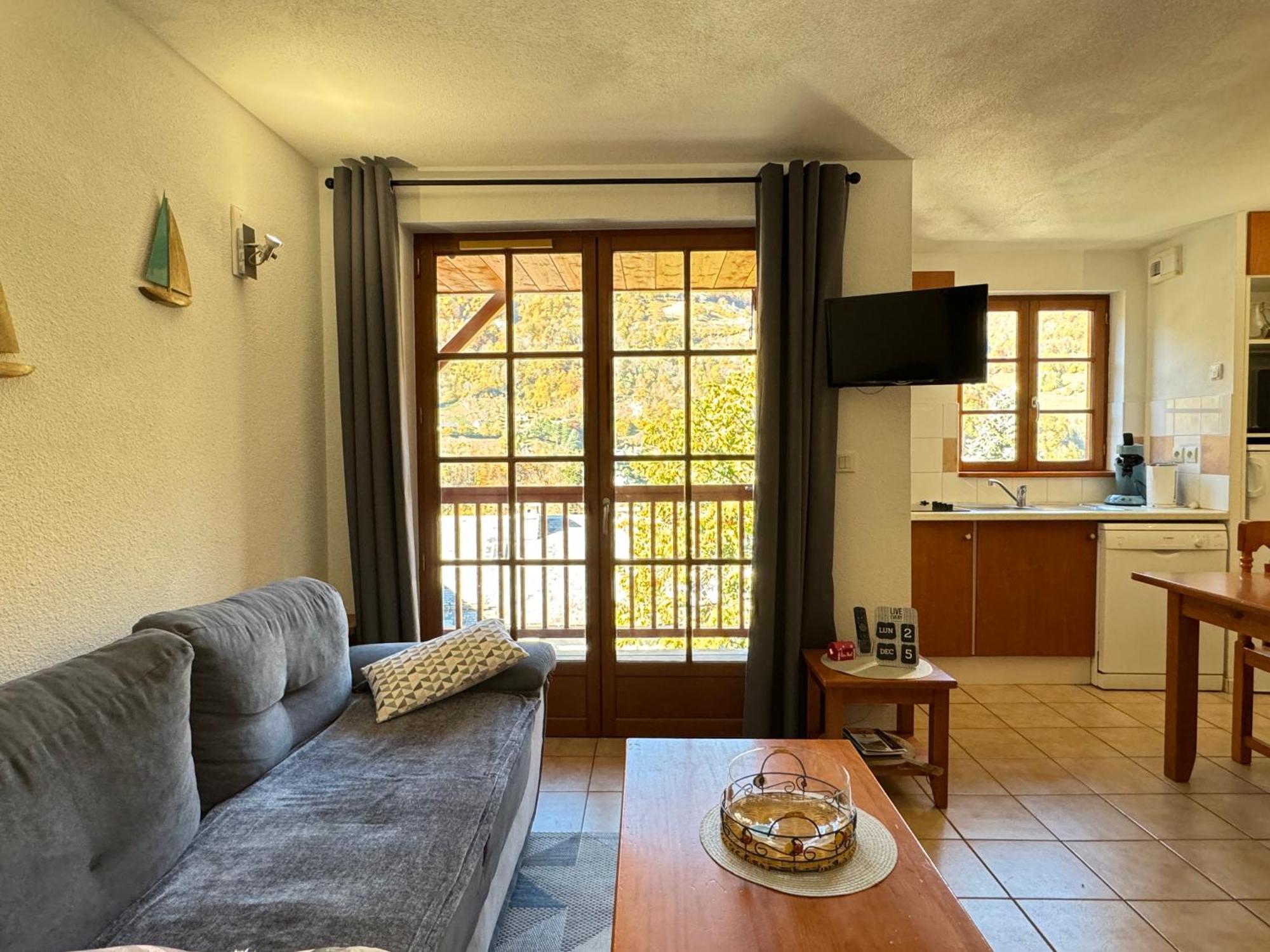 T2 Bis 40M2 5P. Vue. Balcon. Parking. Piscine Ete. Apartment Cauterets Luaran gambar