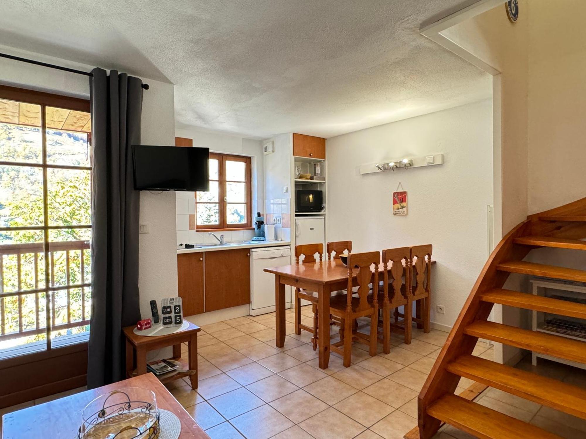 T2 Bis 40M2 5P. Vue. Balcon. Parking. Piscine Ete. Apartment Cauterets Luaran gambar